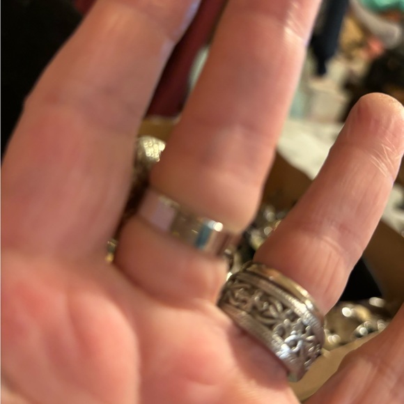 Ring - Picture 2 of 2